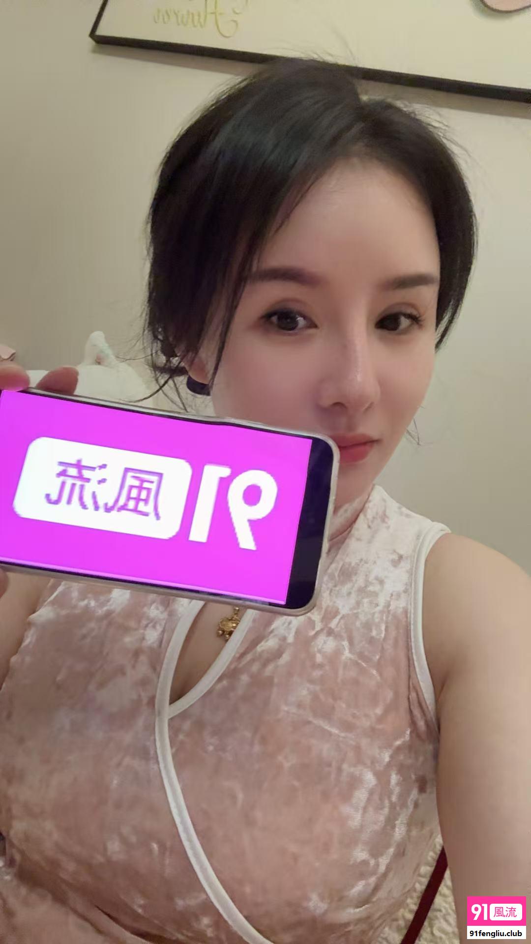 娇躯软糯诱人骚妮妮